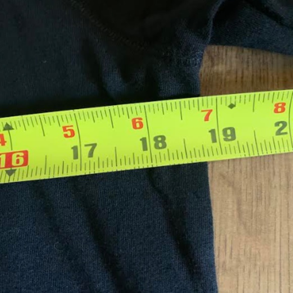 🆕 Neon Wolf Graphic Tee - Picture 12 of 14